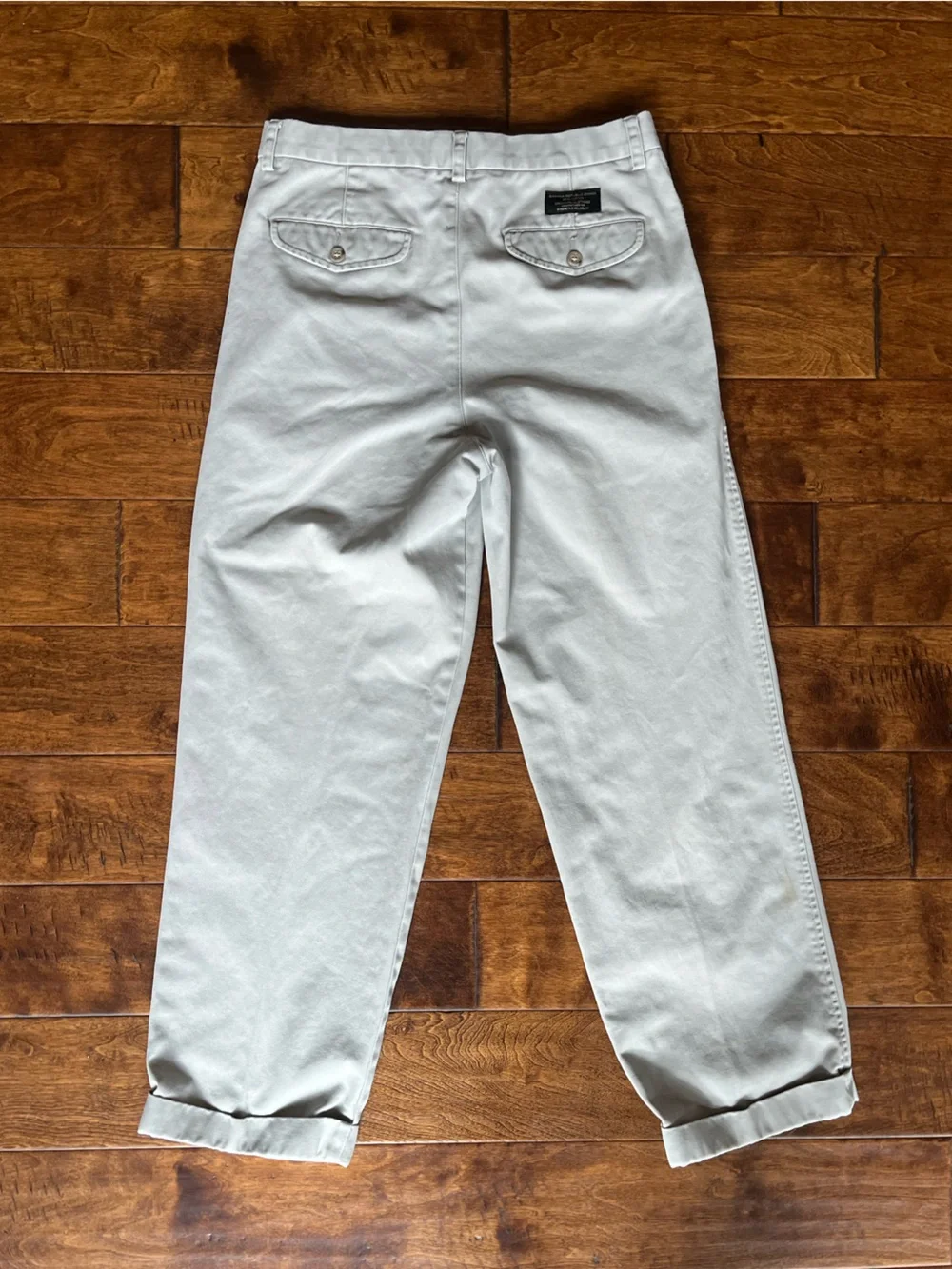 Banana Republic Pleated Chinos 33S